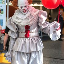 Pennywise cosplay at 2017 Montreal Comiccon.